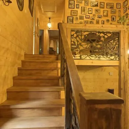: Le Moulin Du Sagard シャレー